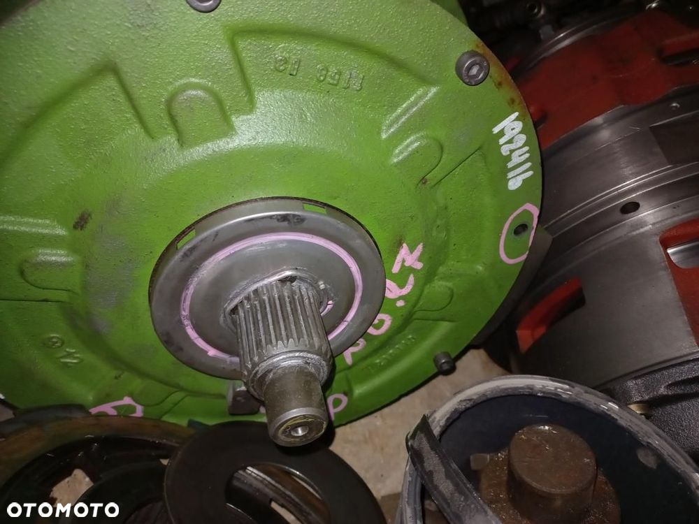 Kosz DYNA 6 claas AXION obudowa,wałek 3797016H93 agco arion,hexashift,dynashift,power control .skrzynia,MASSEY FERGUSON6485,6480,7670 - 1