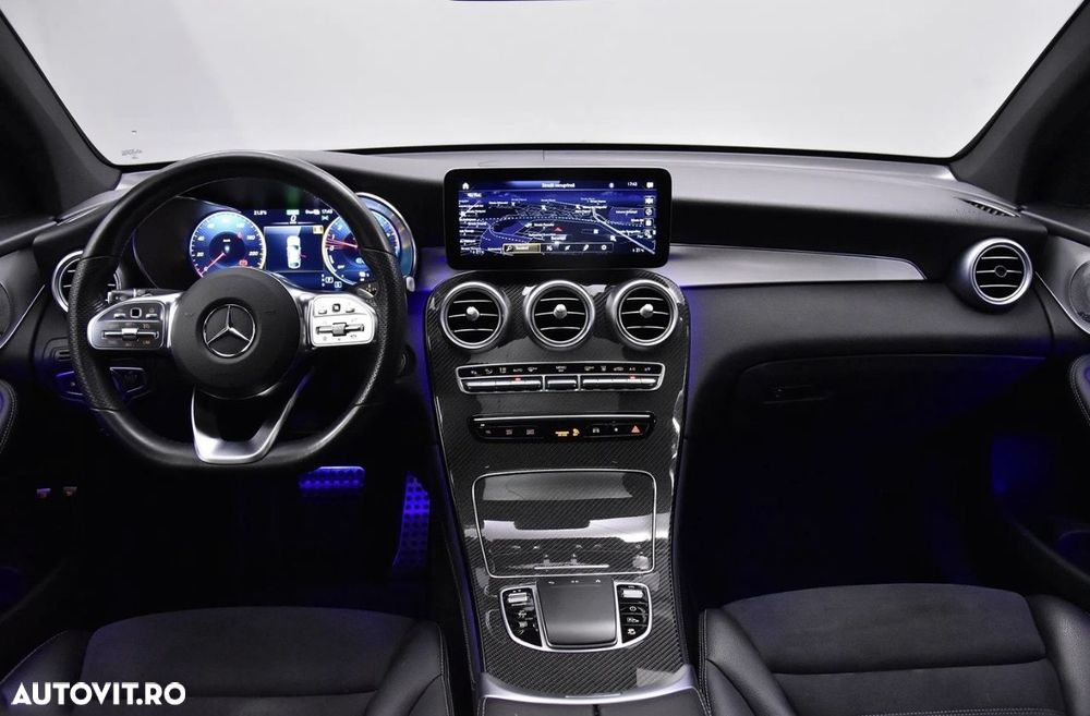Mercedes-Benz GLC 250 4MATIC 9G-TRONIC AMG Line - 5