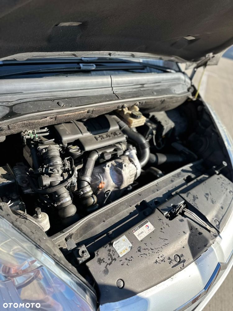 Citroën C4 1.6 HDi SX - 21
