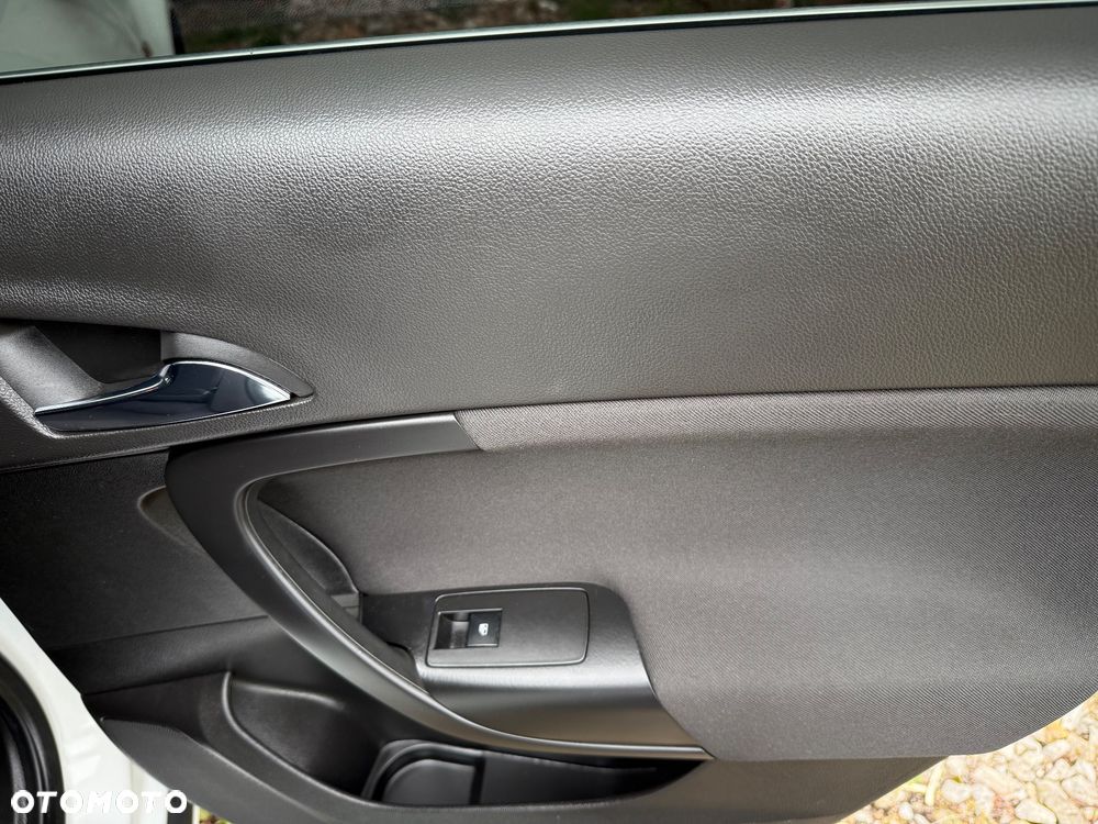 Opel Insignia - 15