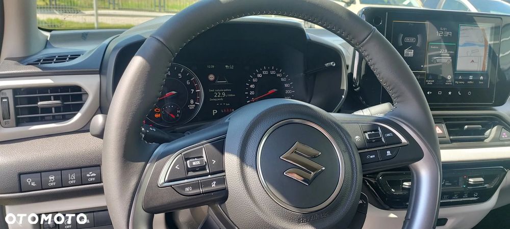Suzuki Swift 1.2 Dualjet SHVS Premium Plus CVT - 6