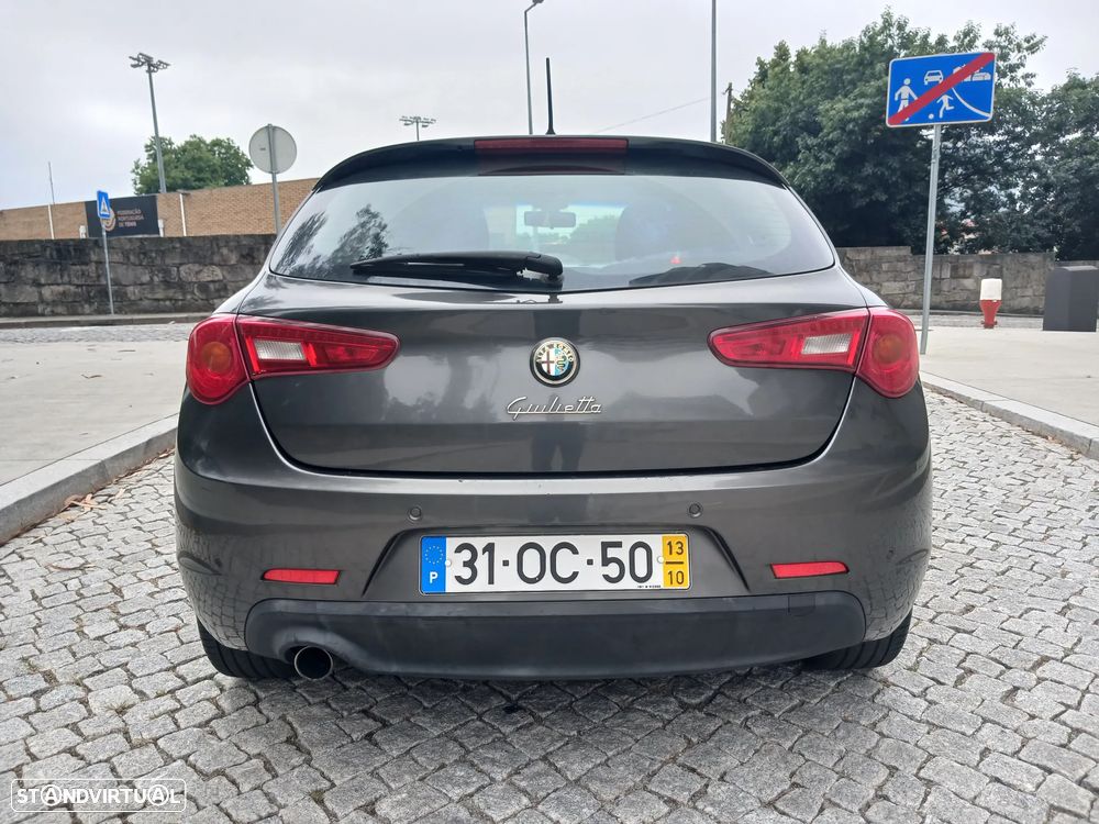 Alfa Romeo Giulietta 1.6 JTDM Veloce - 4