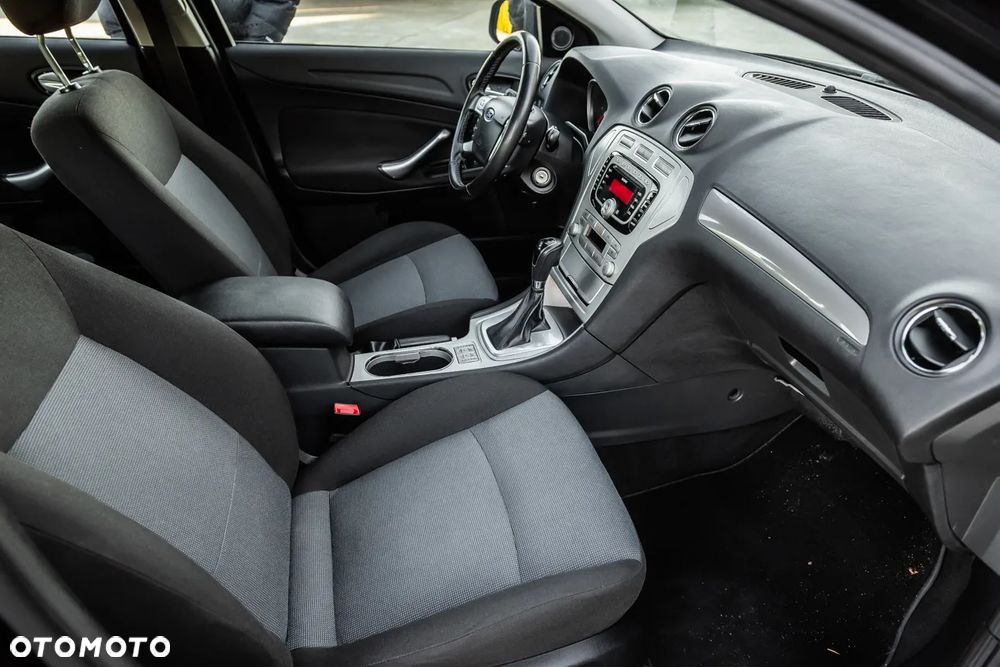 Ford Mondeo 2.0 TDCi Ambiente - 27