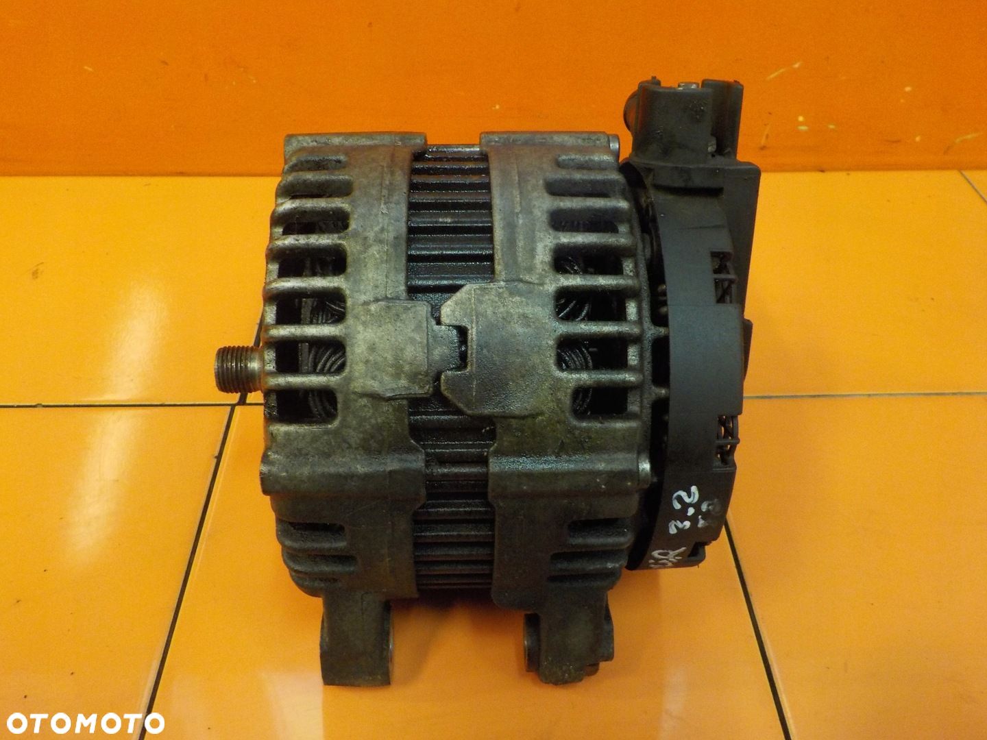 FREELANDER II 2.2 TD4 EURO 4 10r 160KM 224DT alternator 6G9N-10300-YC - 1