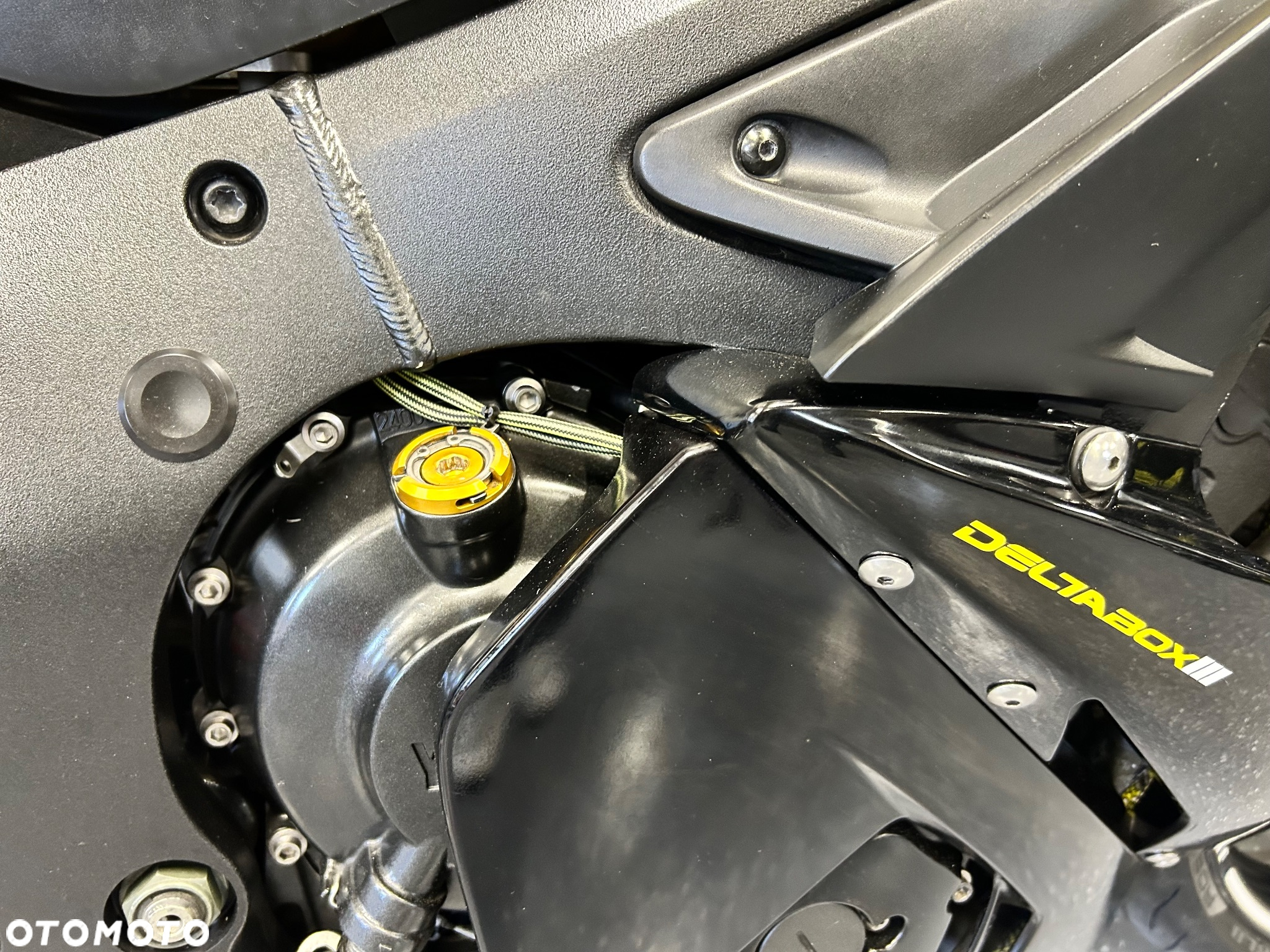 Yamaha R6 - 12