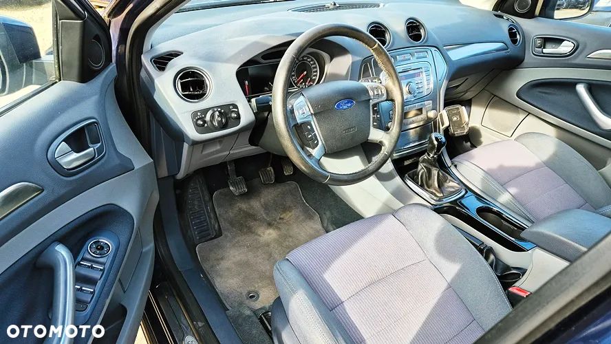 Ford Mondeo 2.0 Ghia X100 / X - 34