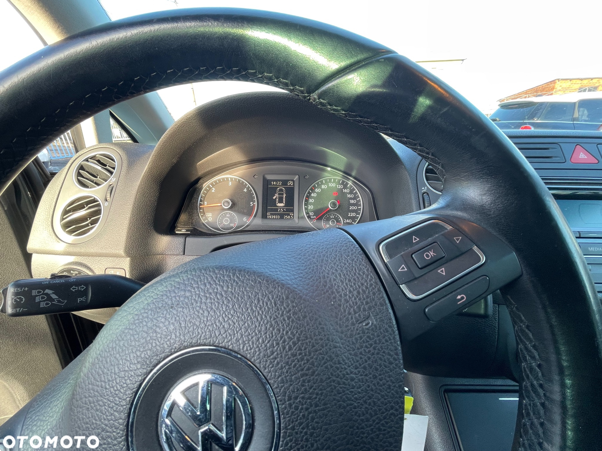 Volkswagen Golf Plus 1.6 TDI Comfortline - 12