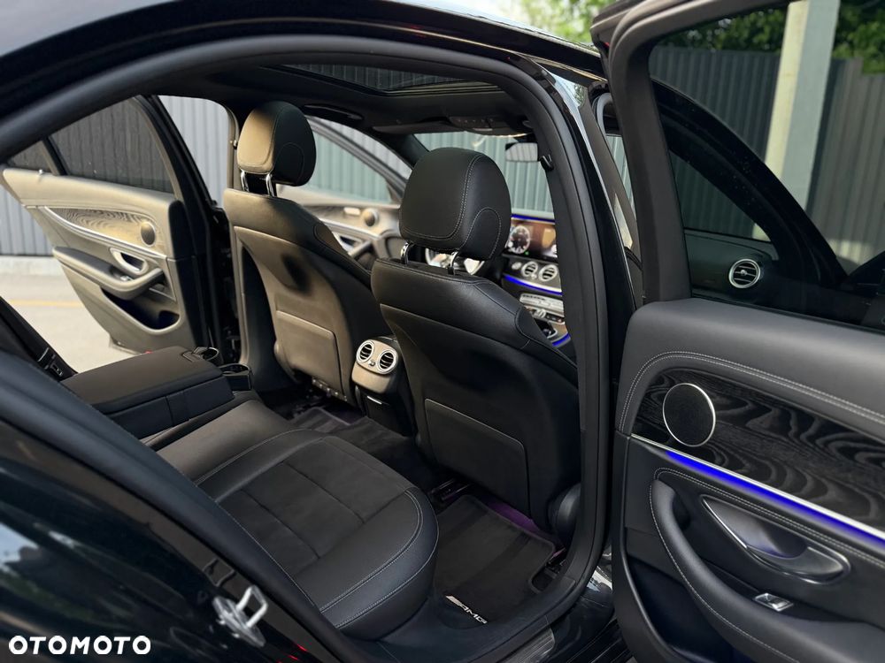Mercedes-Benz Klasa E 220 d 9G-TRONIC - 23