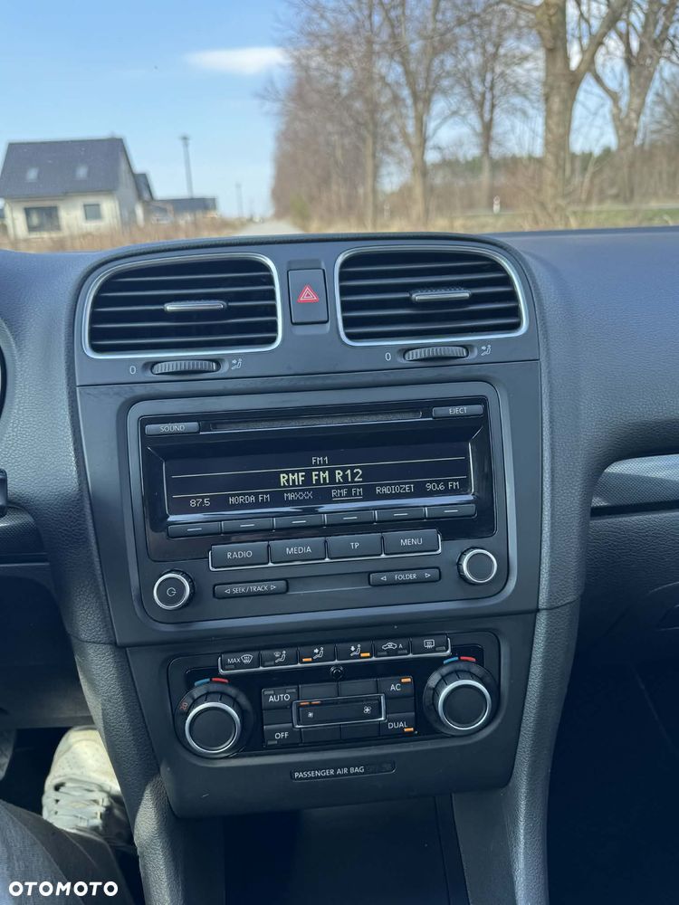 Volkswagen Golf 1.6 TDI DPF Comfortline - 15