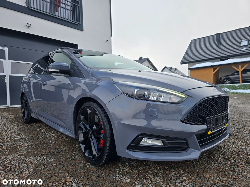 Ford Focus 2.0 EcoBoost ST mit Leder-Sport-Paket - 12