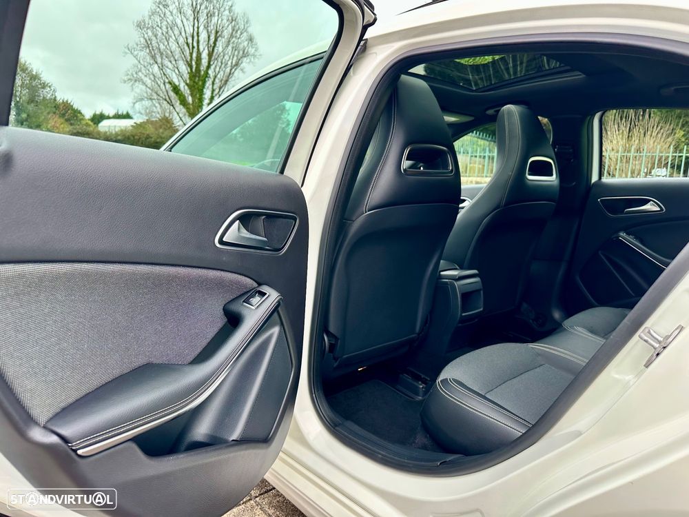 Mercedes-Benz A 180 CDI (BlueEFFICIENCY) Urban - 23