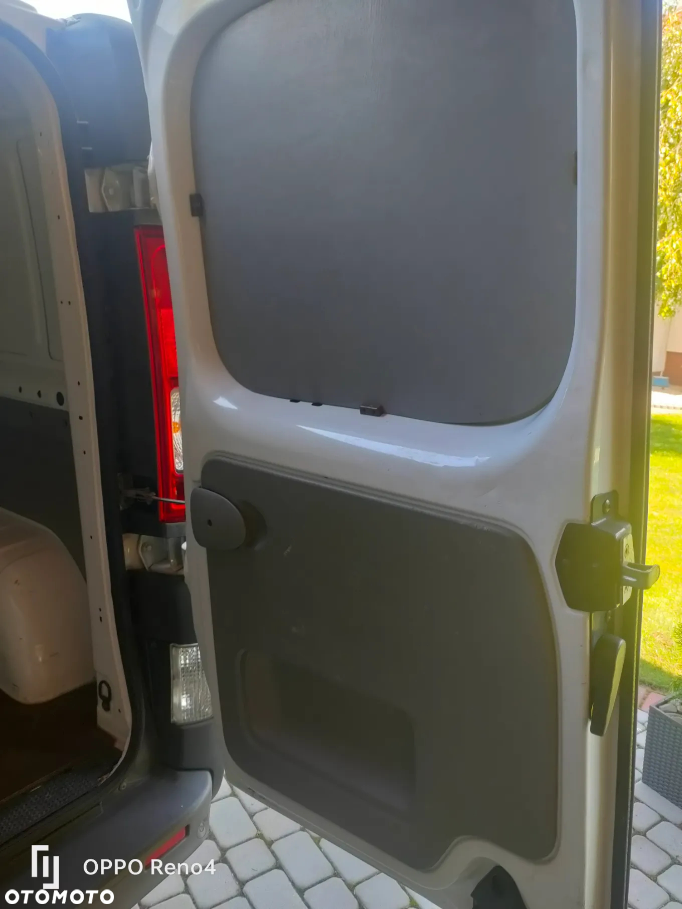 Renault TRAFIC - 12