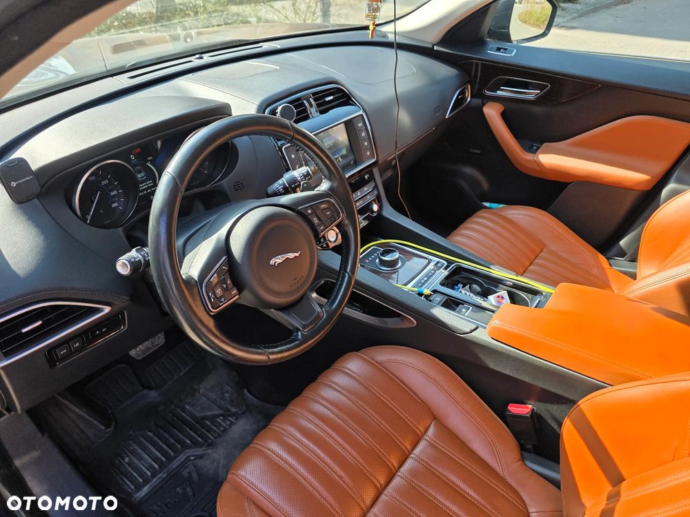 Jaguar F-Pace 2.0 i4D AWD Prestige - 7