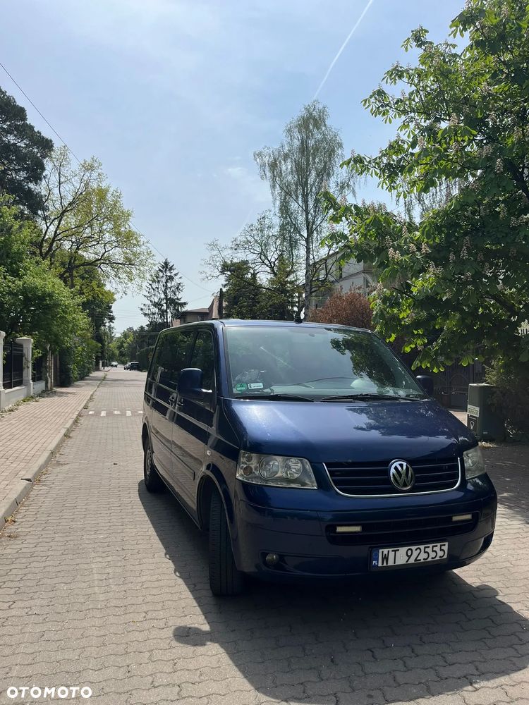Volkswagen Multivan - 1