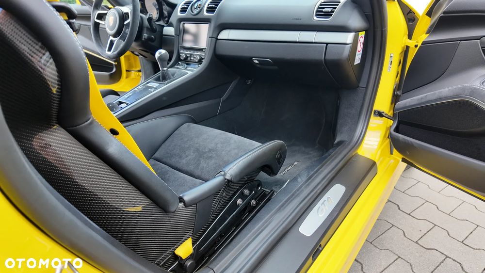 Porsche Cayman - 37