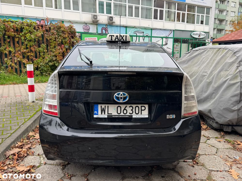 Toyota Prius - 3