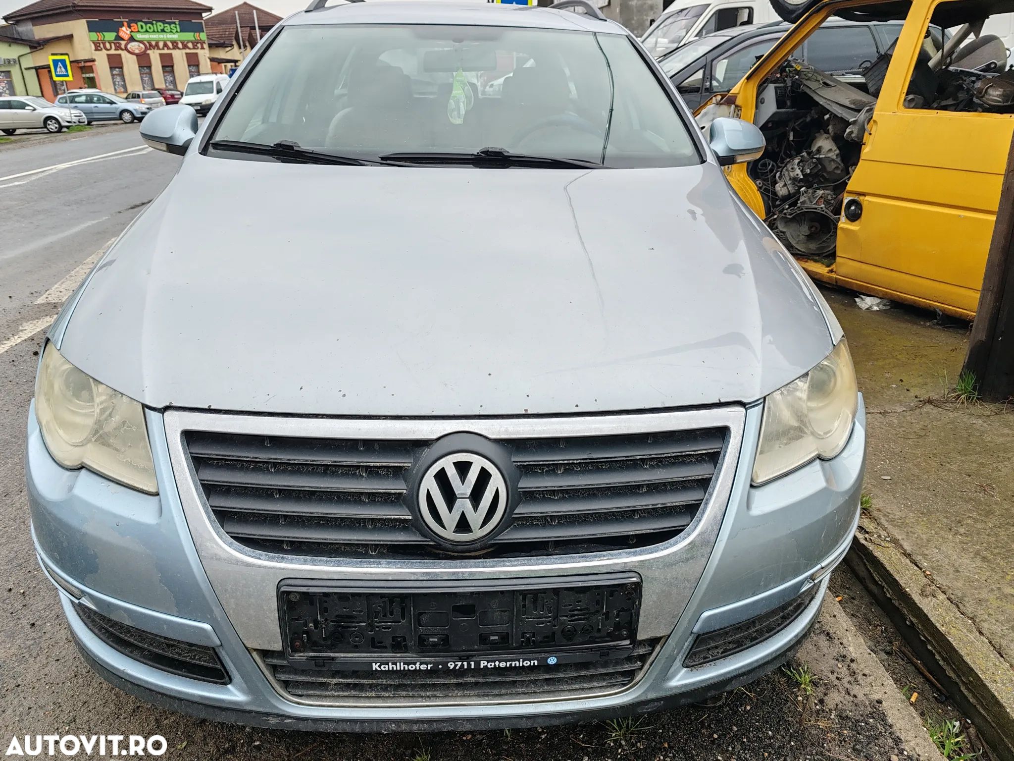 Dezmembram Volkswagen Passat B6 2.0TDI cod motor BMP - 1