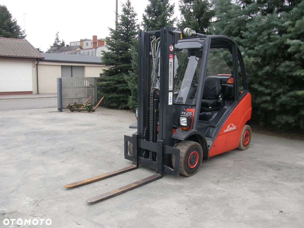 Linde H25T 2006 TRIPLEX 4,75m sprowadzony - 12
