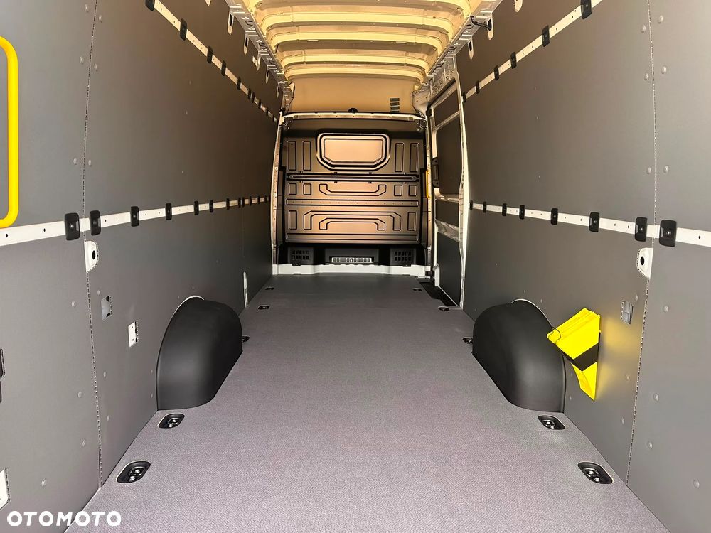 Volkswagen Crafter - 10