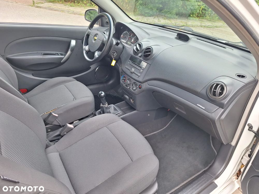 Chevrolet Aveo 1.2 16V Base+ - 15