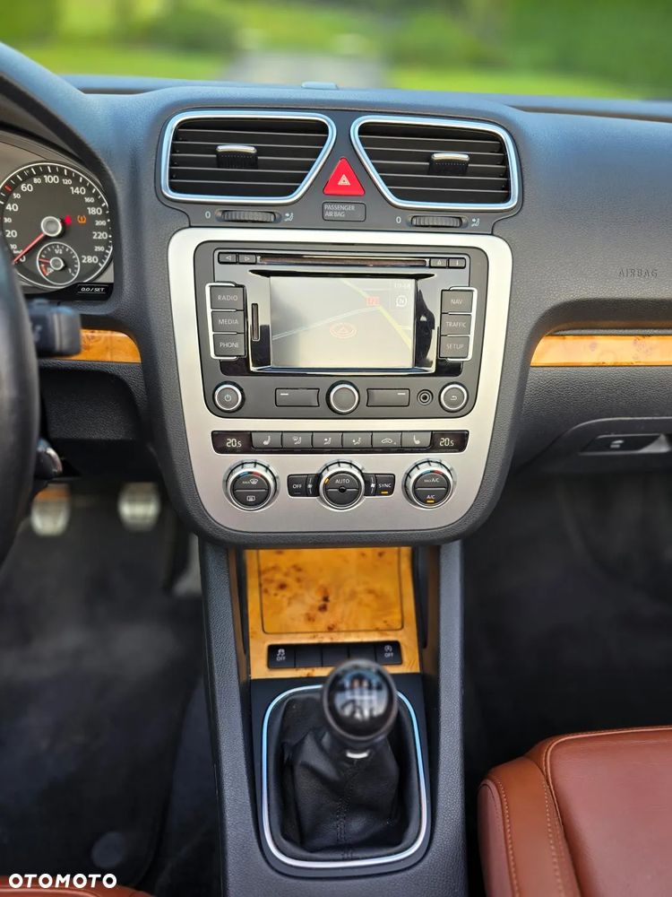 Volkswagen Eos - 24