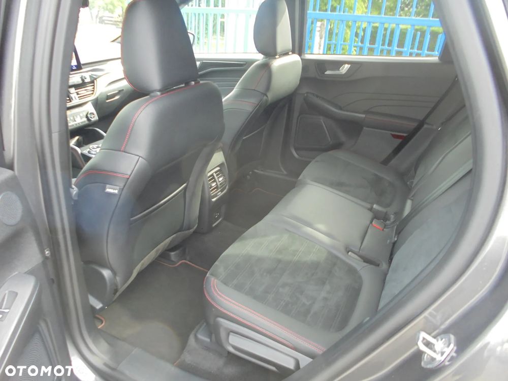 Ford Kuga 2.0 EcoBlue 4x4 ST-LINE X - 11