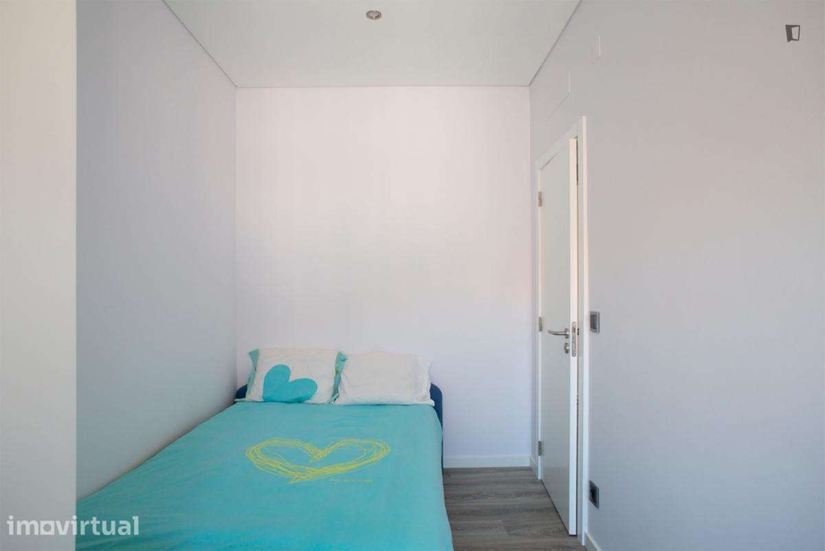 Quarto - localizado em Alvalade Lisbon - Grande imagem: 3/11