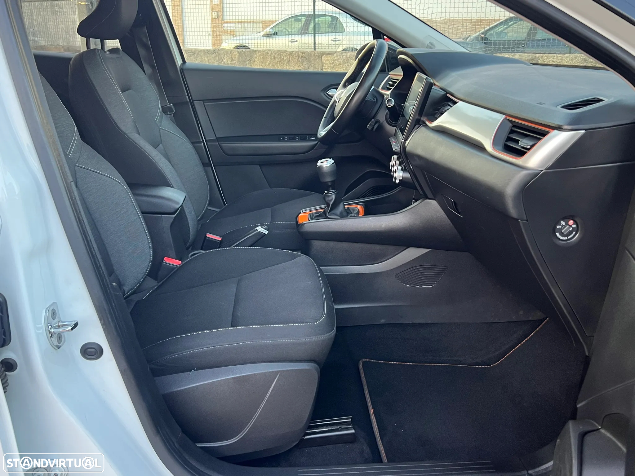 Renault Captur TCe 100 EXPERIENCE - 14