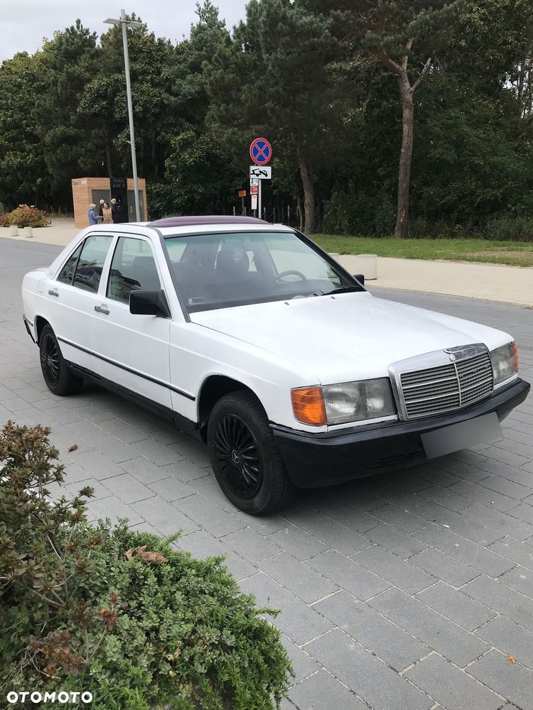 Mercedes-Benz W201 (190) - 7