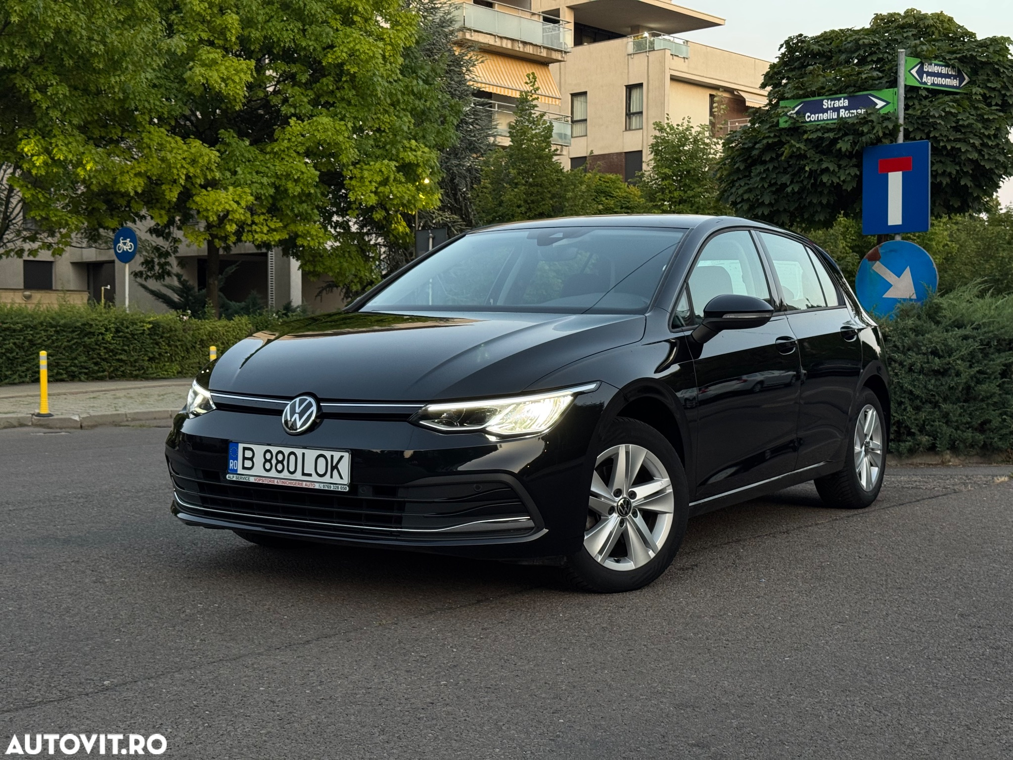 Volkswagen Golf 1.5 eTSI DSG MHEV Life - 39