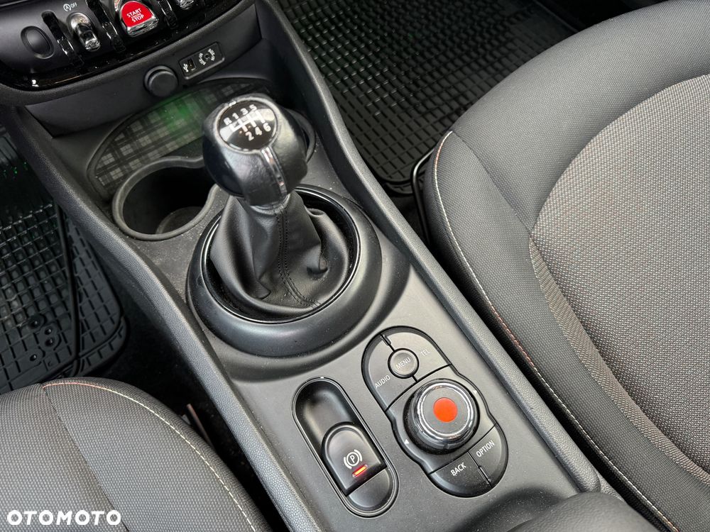 MINI Clubman One - 17