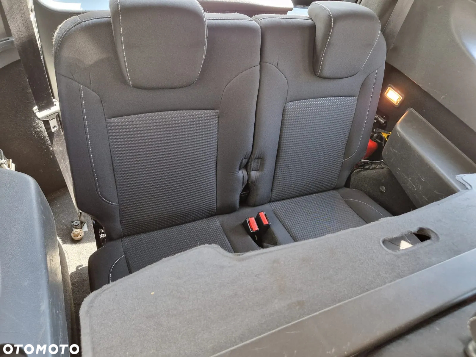 Dacia Lodgy 1.6 SCe Laureate S&S - 11