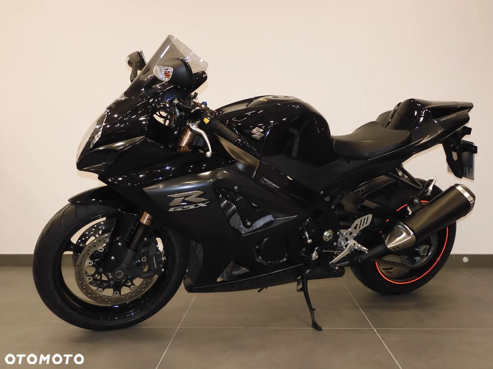 Suzuki GSX-R - 35