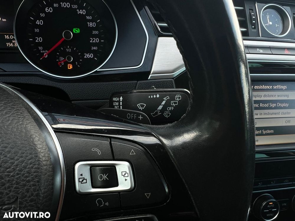 Volkswagen Passat - 24
