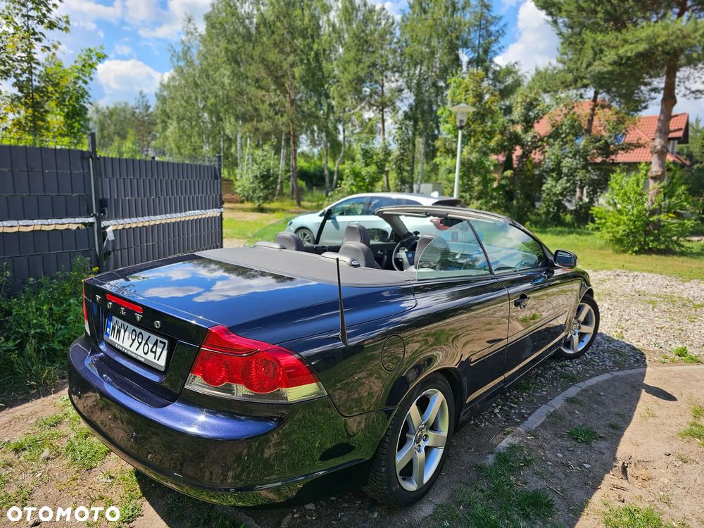Volvo C70 2.0D Momentum - 1