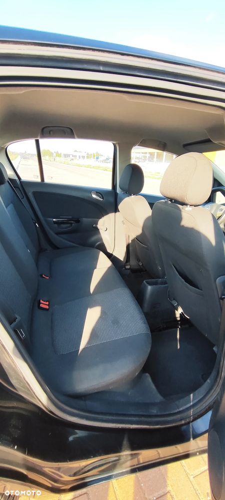 Opel Corsa 1.2 16V Cosmo - 8