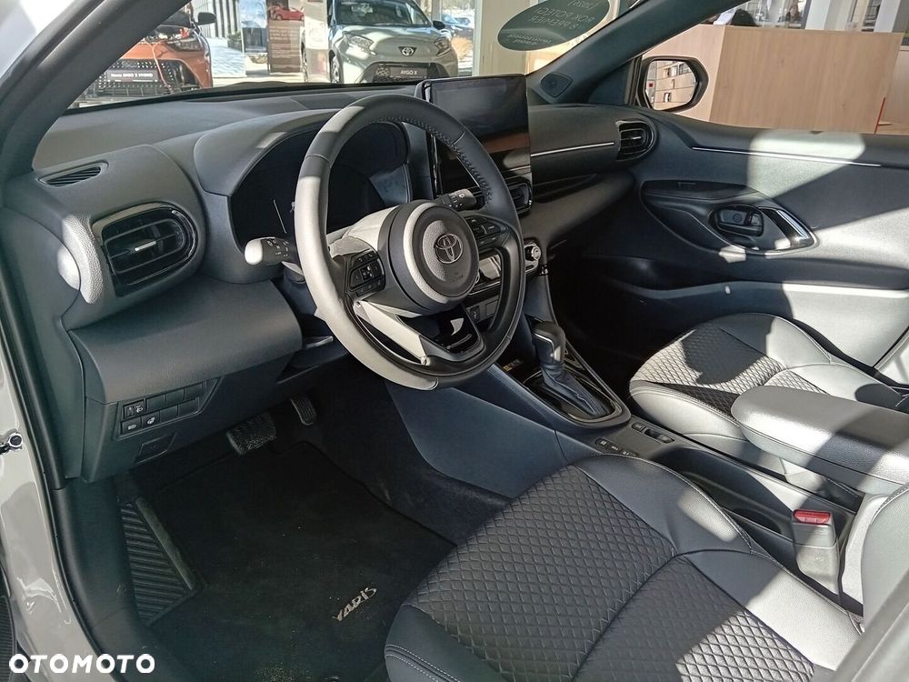 Toyota Yaris Hybrid 1.5 Executive - 5