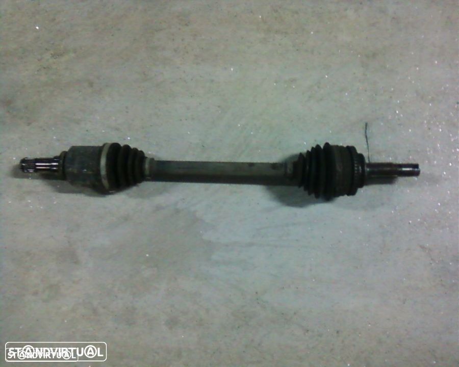 transmissão esquerda toyota yaris d-4d - 1