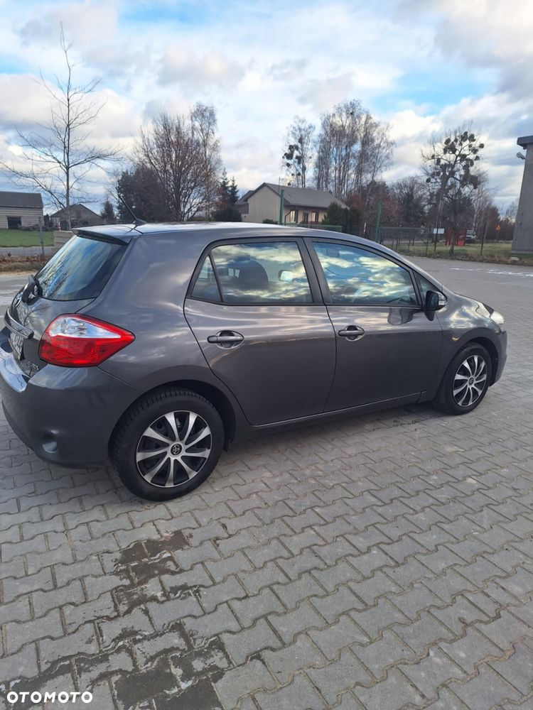 Toyota Auris 1.33 VVT-i - 4