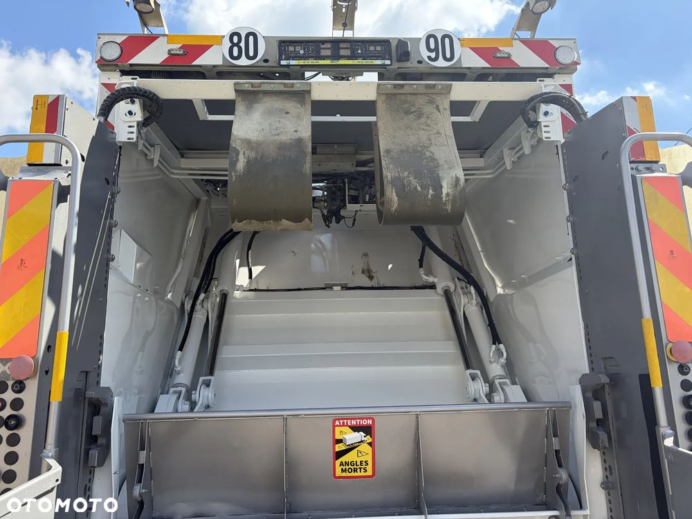 Scania P320 - 8