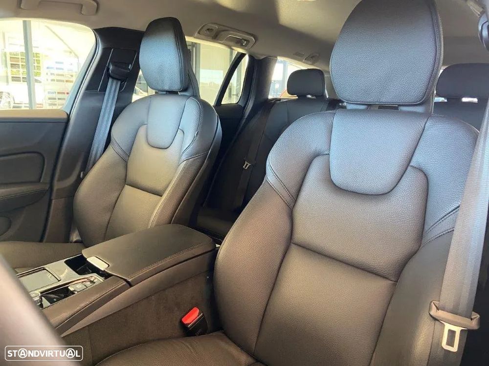 Volvo V60 2.0 T6 AWD TE Plus Dark - 11