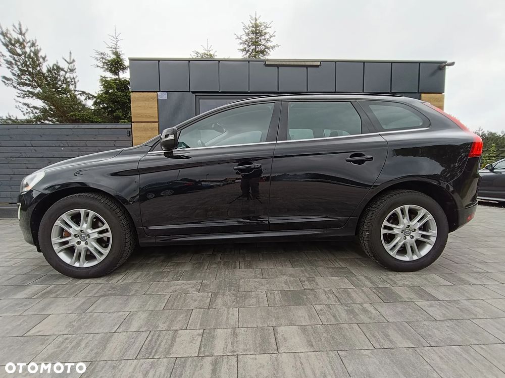 Volvo XC 60 D4 AWD Momentum - 2