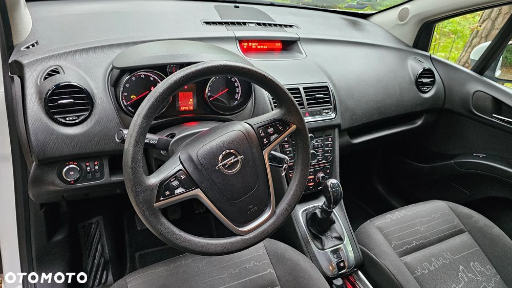 Opel Meriva - 8