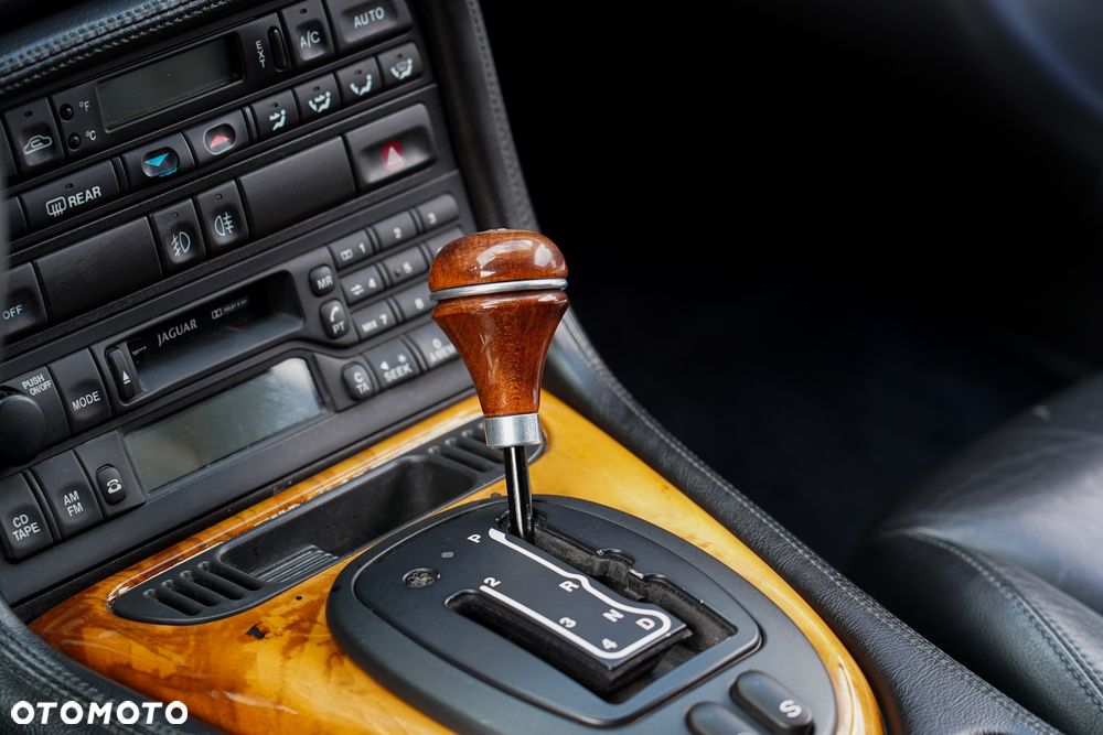 Jaguar XK8 - 18