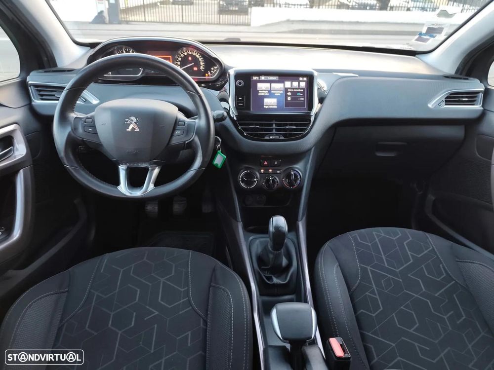 Peugeot 2008 1.2 PureTech Style - 15