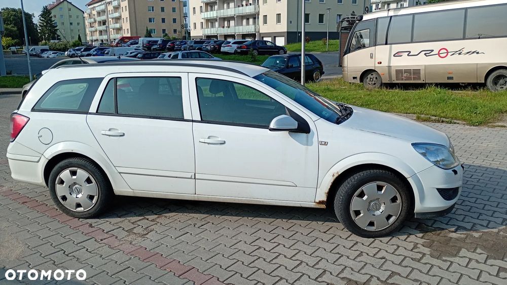 Opel Astra 1.9 CDTI - 4