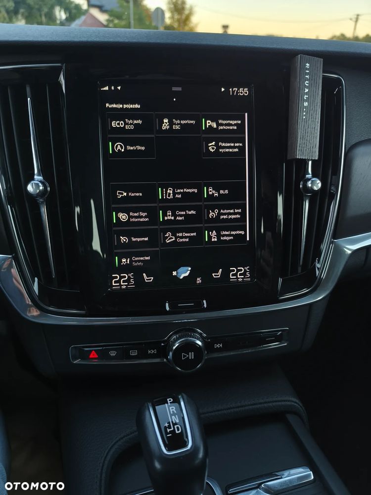 Volvo V90 Cross Country D4 AWD Geartronic Pro - 26