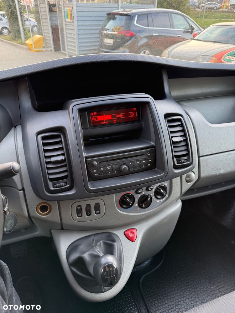 Opel Vivaro - 18