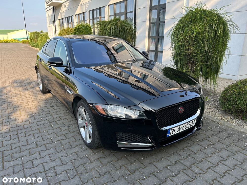 Jaguar XF 25t Prestige - 1