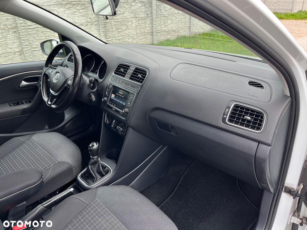Volkswagen Polo 1.2 TSI (Blue Motion Technology) Comfortline - 29